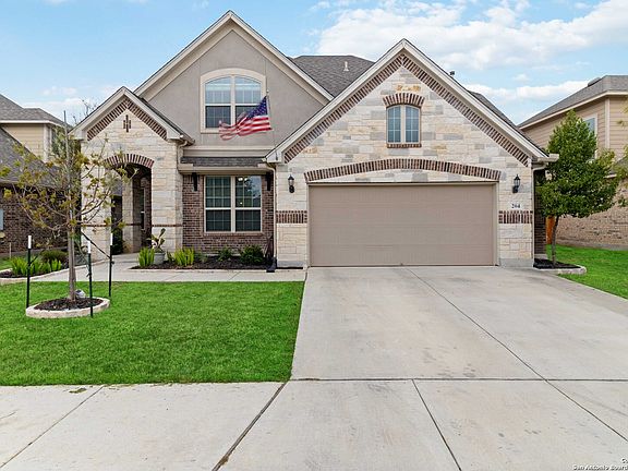 2nd image of 204 Woods of Boerne