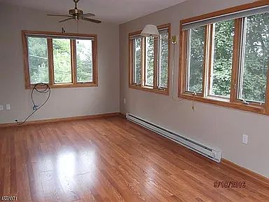 1st image of 52 Ann St