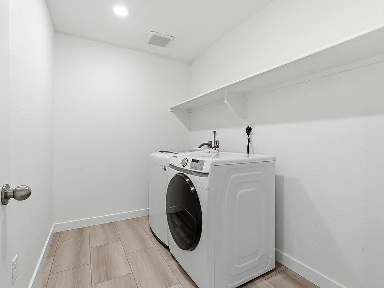 14480 Hudson St — Photo 1