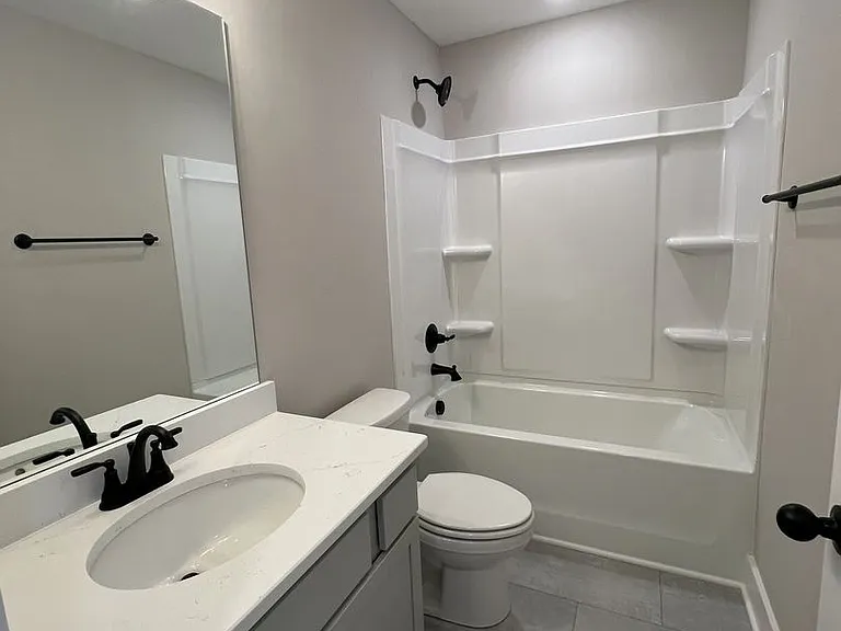 304 Lynwood Station Blvd — Photo 24