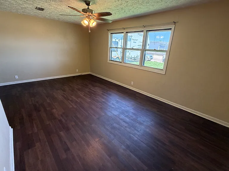 608 Duvall Ave #608 — Photo 2