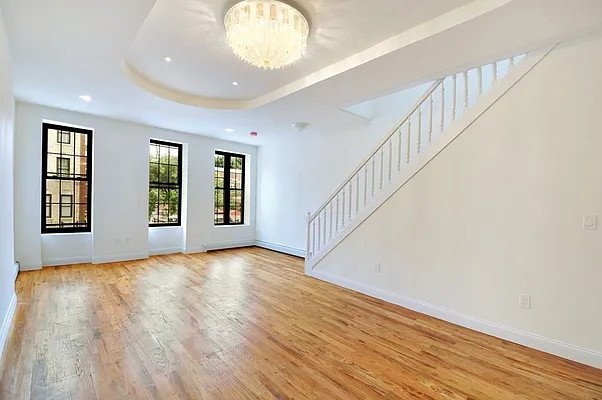 Rented by EXR | media 1