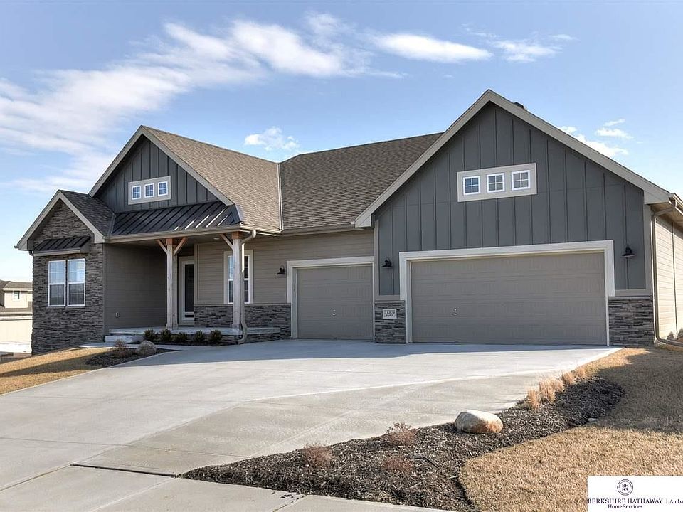 1st image of 10509 Cove Hollow Dr
