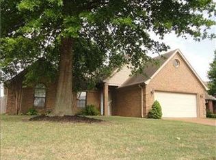 3548 Tiffany Oaks Ln, Memphis, TN 38135
