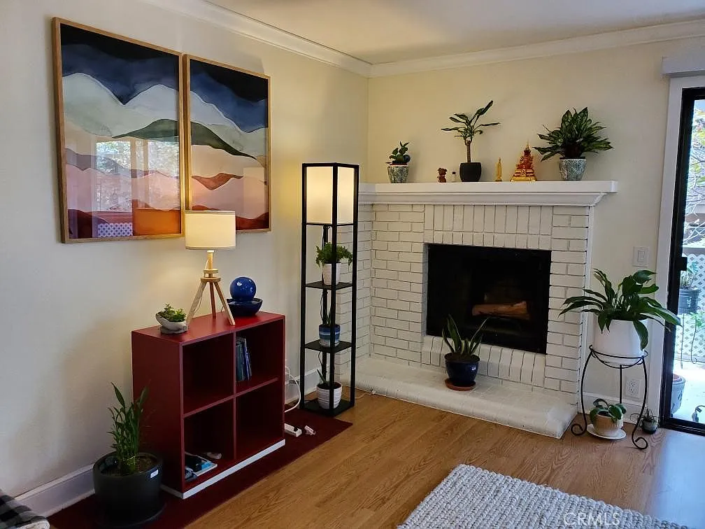 2 bed, 1080 sqft, $3,700 — Photo 3