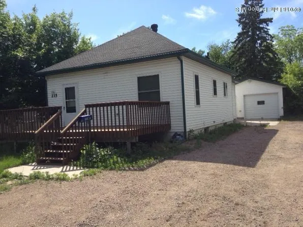 215 2nd St NW, Wadena, MN 56482