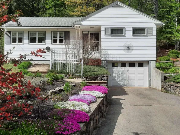39 Oak Street, Rochester, NH 03839