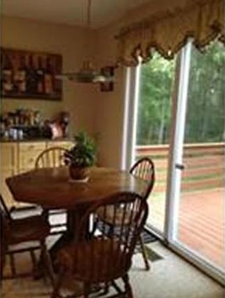 4th image of 120 Black Pond Ln #1