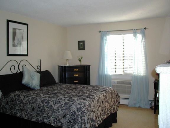 Spacious bedroom
