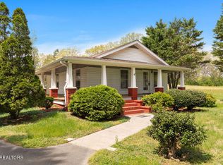 1438 W Hunt Rd, Maryville, TN 37801