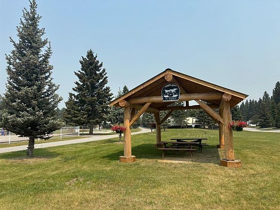 2nd image of 55 Timber Trl