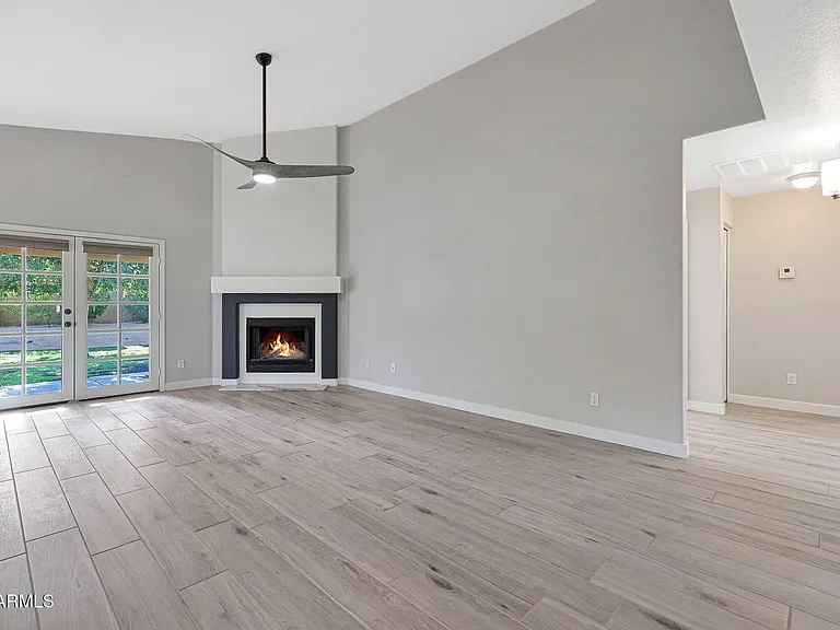 14215 N 56th Pl — Photo 8