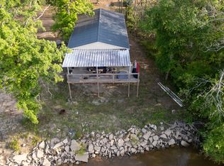 471 Getaway Ln, Surrency, GA 31563