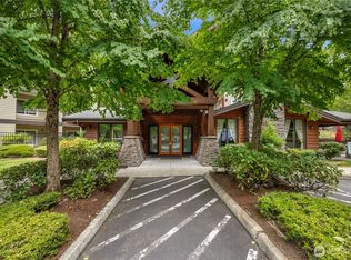 18707 SE Newport Way APT 306, Issaquah, WA