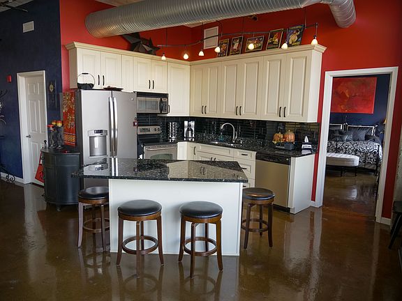 5th image of 745 Washington St APT 202
