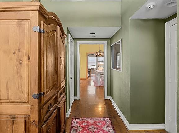 3rd image of 3524 Melanie Ln