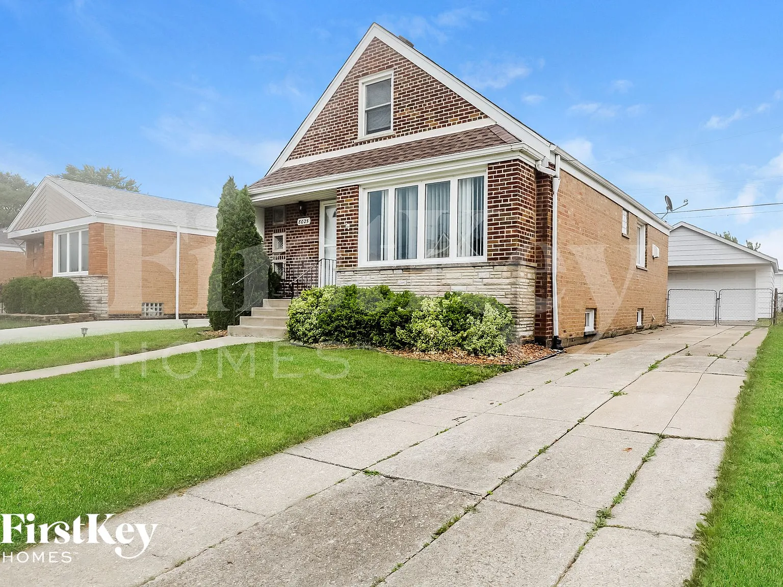 4 bed, 2.0 bath, 1356 sqft, $3,075 — Photo 2