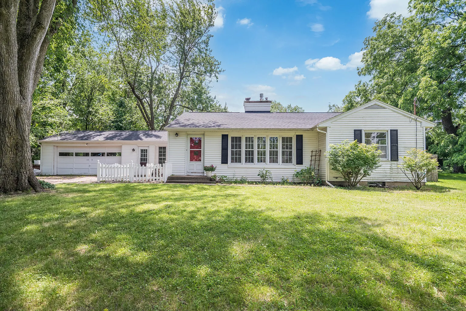 3319 Saint Antoine Ave photo 1