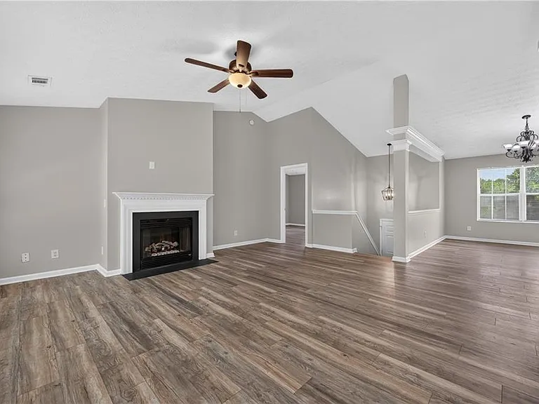 437 Waterbury Way — Photo 10