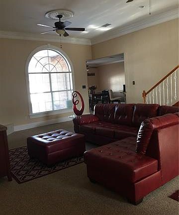3rd image of 1829 Wedgwood Dr