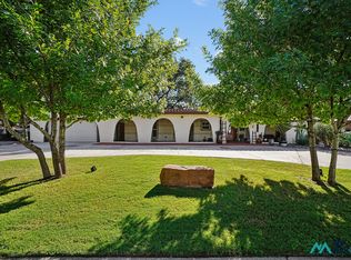 1414 Glasier Dr, Carlsbad, NM 88220