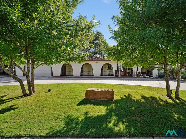 1414 Glasier Dr, Carlsbad, NM 88220