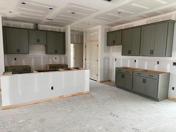 5th image of 305 Marvel Dr #146