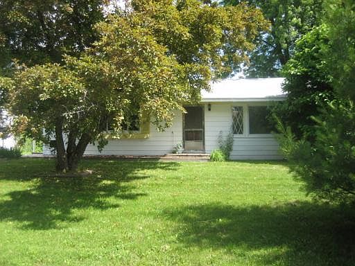 1st image of 126 E Adobe Cir
