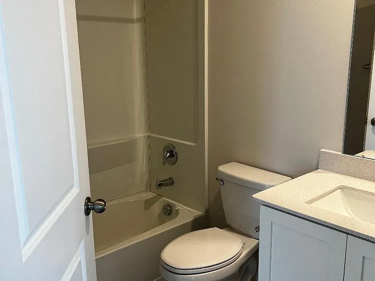 4930 Brookside Ct — Photo 12