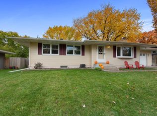 1016 Hackmann Cir NE, Fridley, MN 55432
