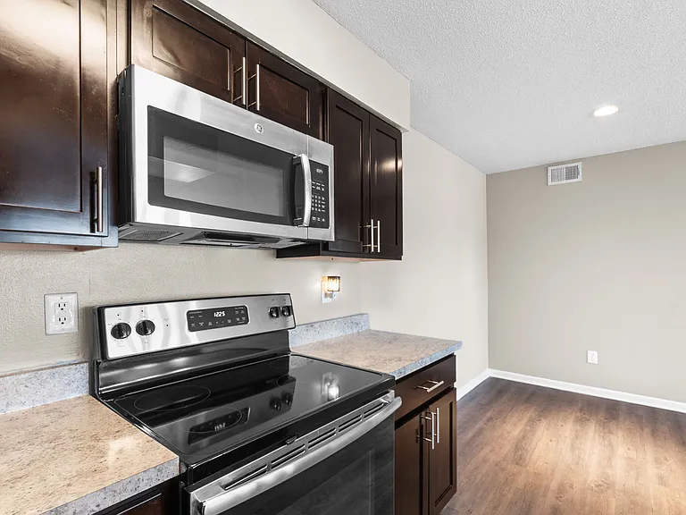 Willowbend — Photo 112