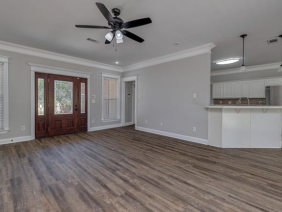 3rd image of 105 Mead Cir