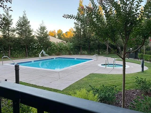 52 Picasso Ct — Photo 36
