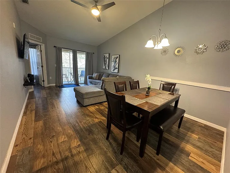 2802 Club Cortile Cir #B — Photo 7