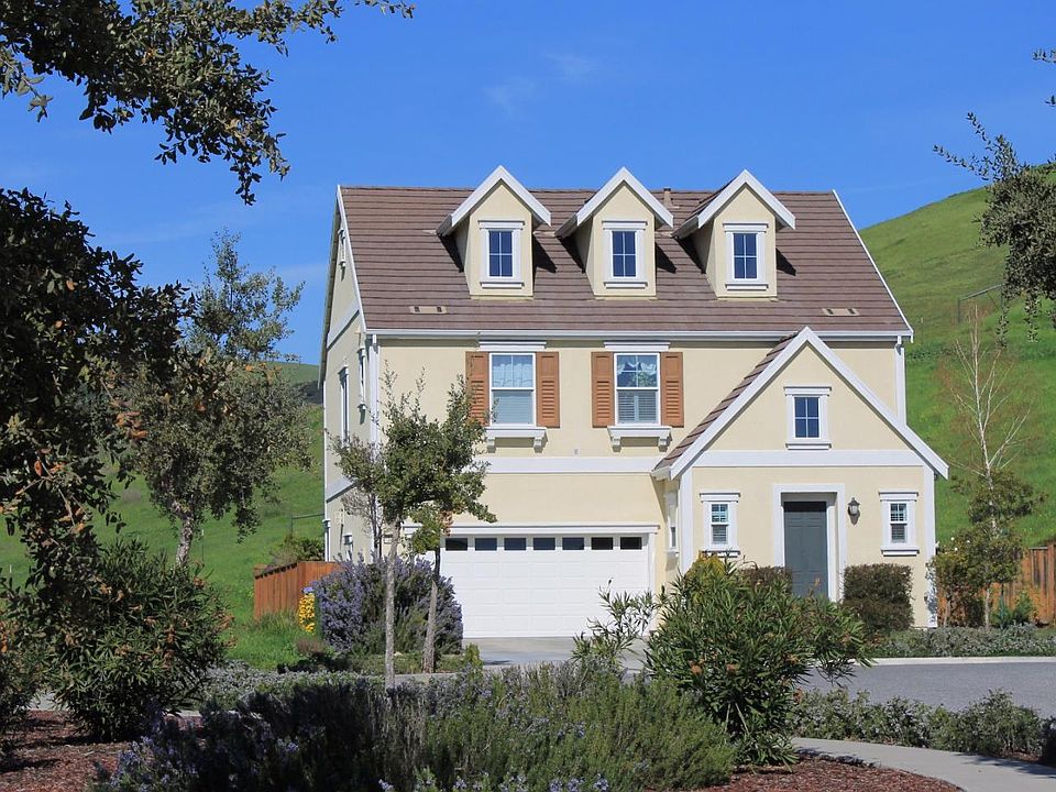 1st image of 302 Wildhorse Ct