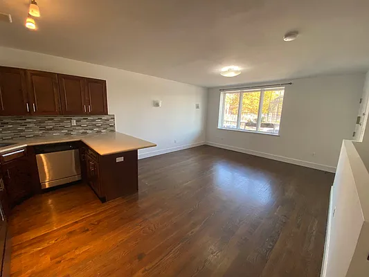 Rented by Premier Metro Realty Corp | media 17