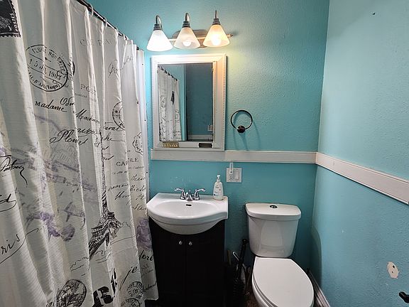 3rd image of 1217 1st Ave