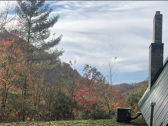 2nd image of 299 Ice House Rd