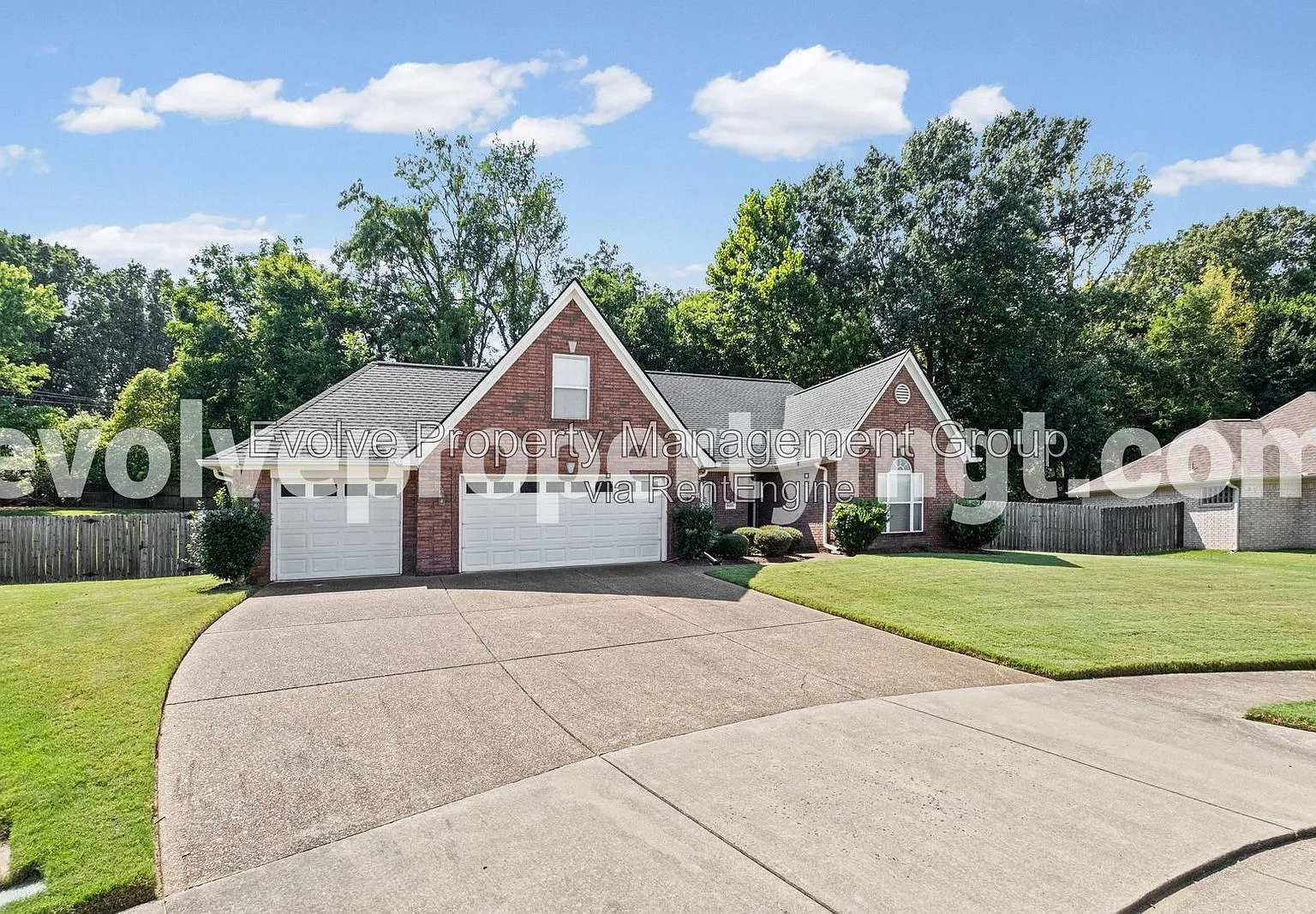 5 bed, 2.5 bath, 2491 sqft, $2,695 — Photo 3