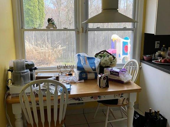 4th image of 81 Sherwood Dr