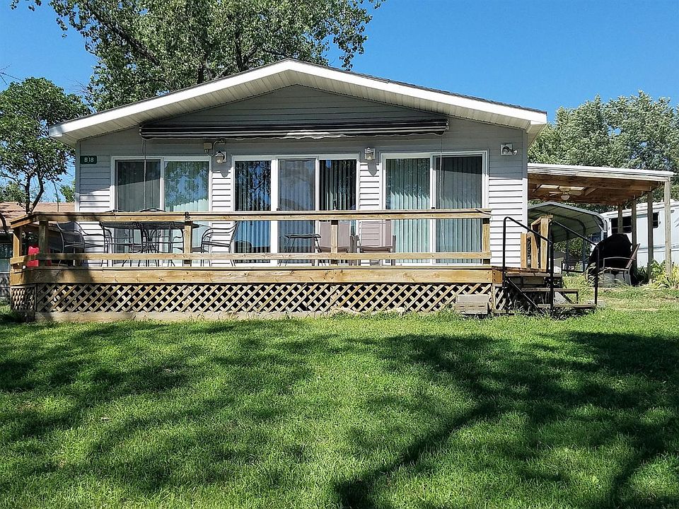 1st image of 152 Lakeshore Dr