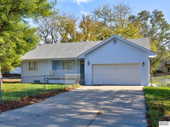 4951 S 46th Ave, Omaha, NE 68117
