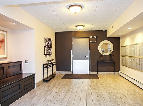 2nd image of 480 E Montrose Ave APT 408