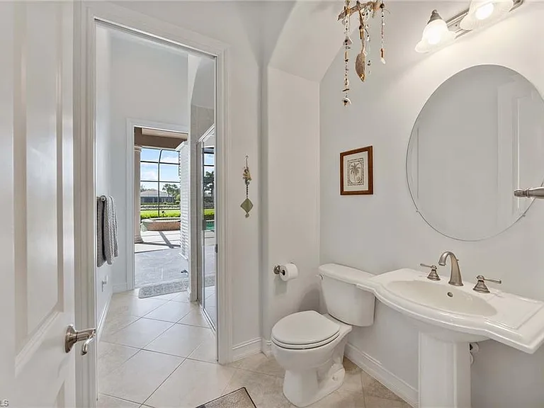 8902 Shenendoah Cir — Photo 16