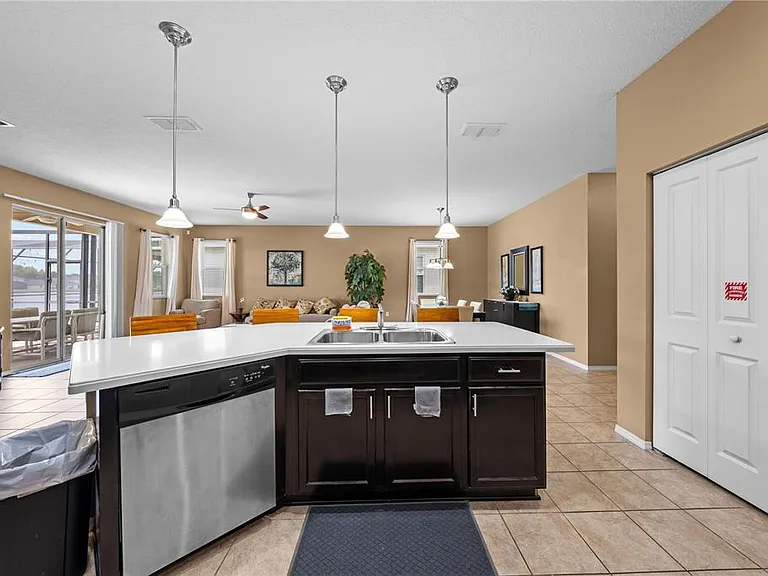 4704 Ruby Red Ln — Photo 33