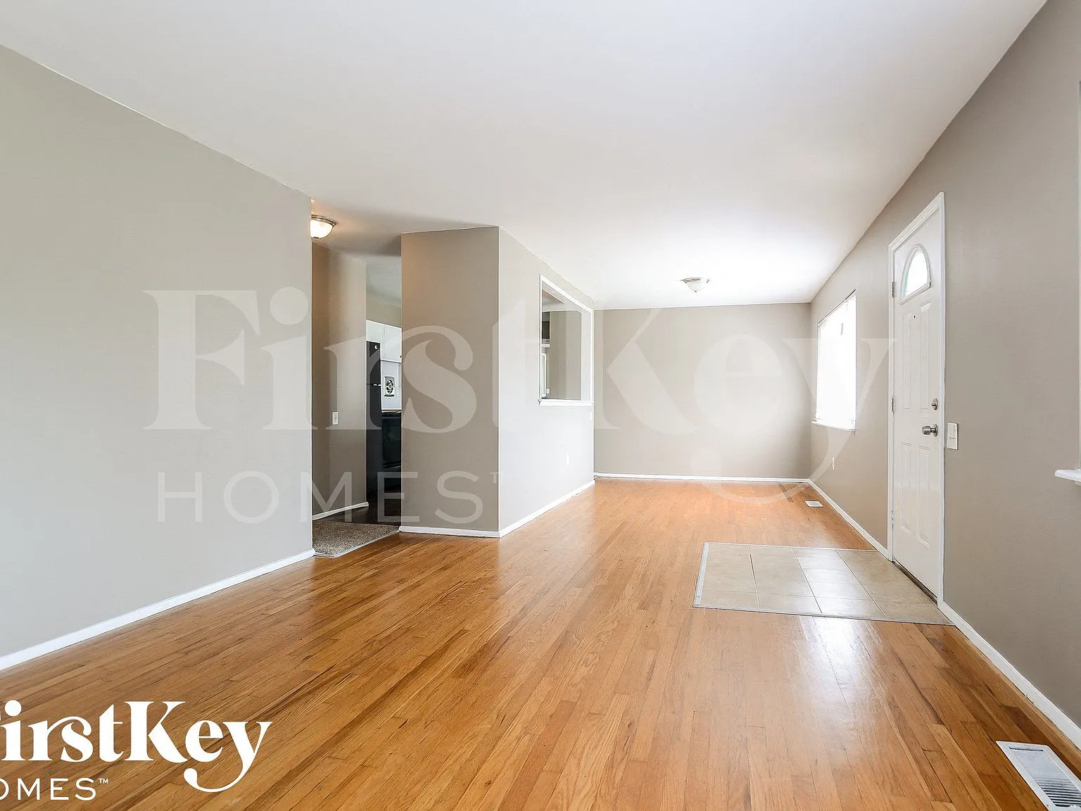 3 bed, 3.0 bath, 1481 sqft, $2,045 — Photo 3