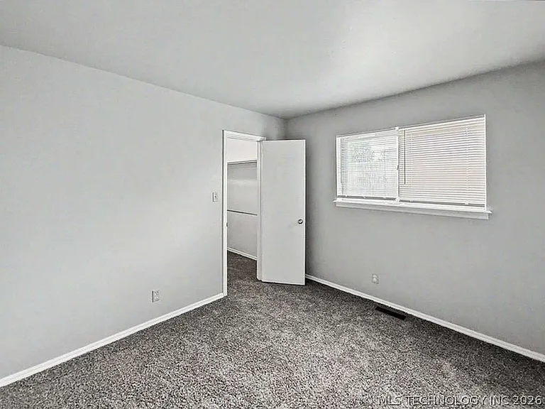 5210 S 74th Ave E — Photo 18