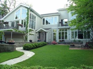 2808 Lakeside Ct, Evanston, IL 60201
