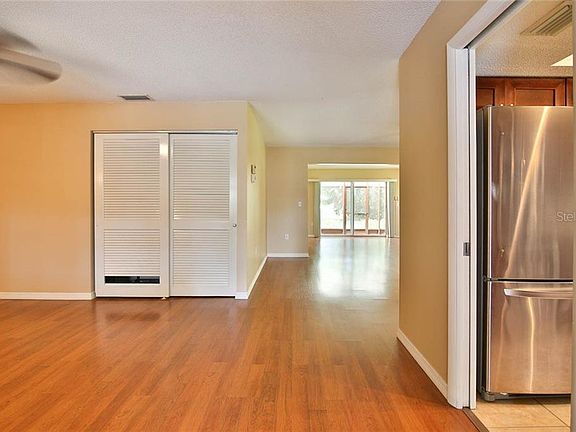4th image of 6254 Green View Cir