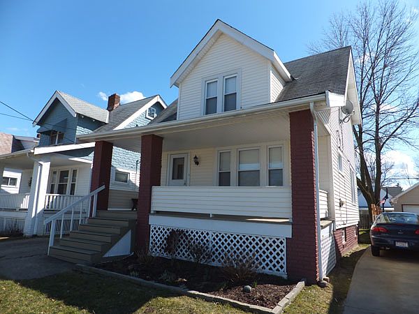 1st image of 3913 Oak Park Ave